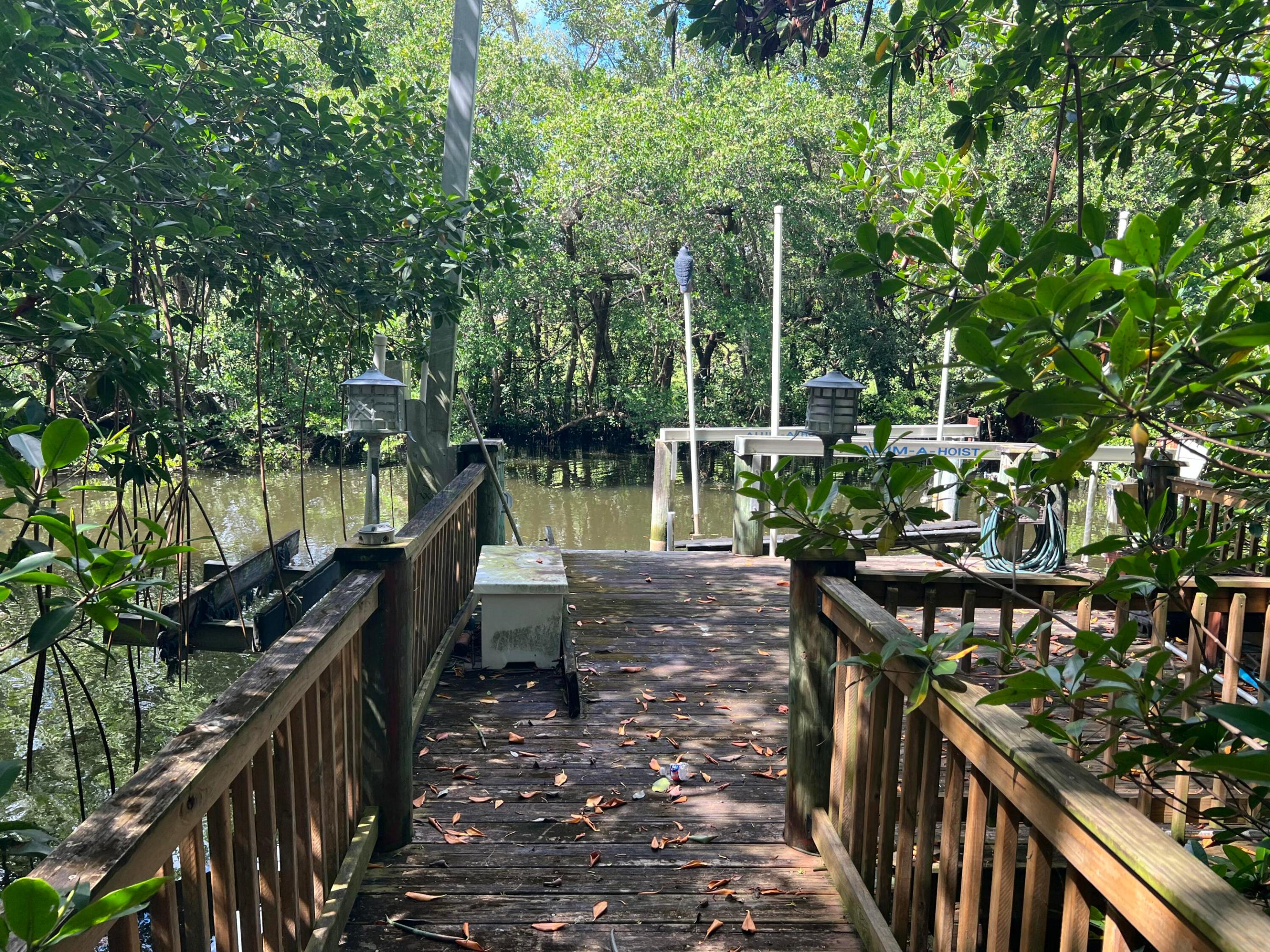 SEMINOLE LANDING - Residential