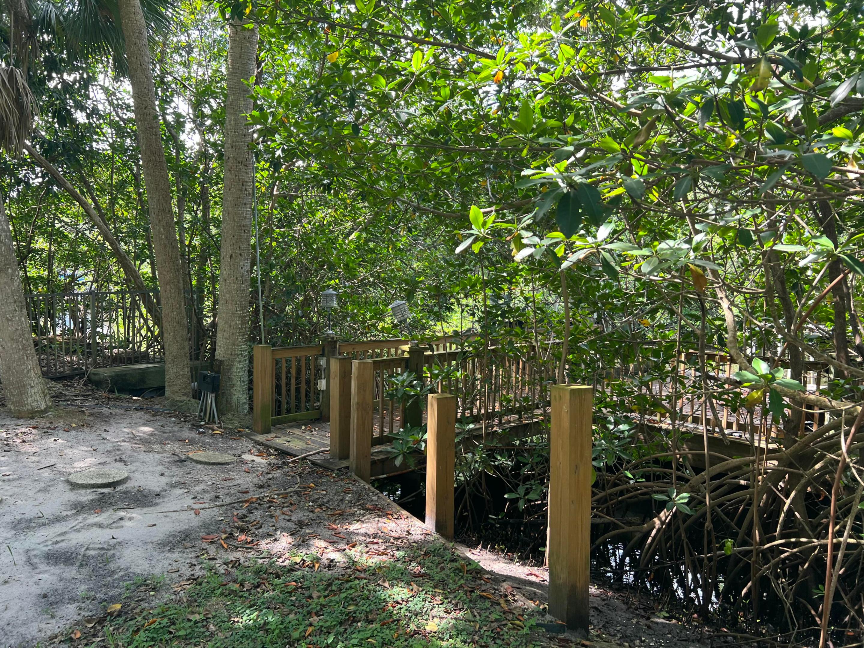 SEMINOLE LANDING - Residential