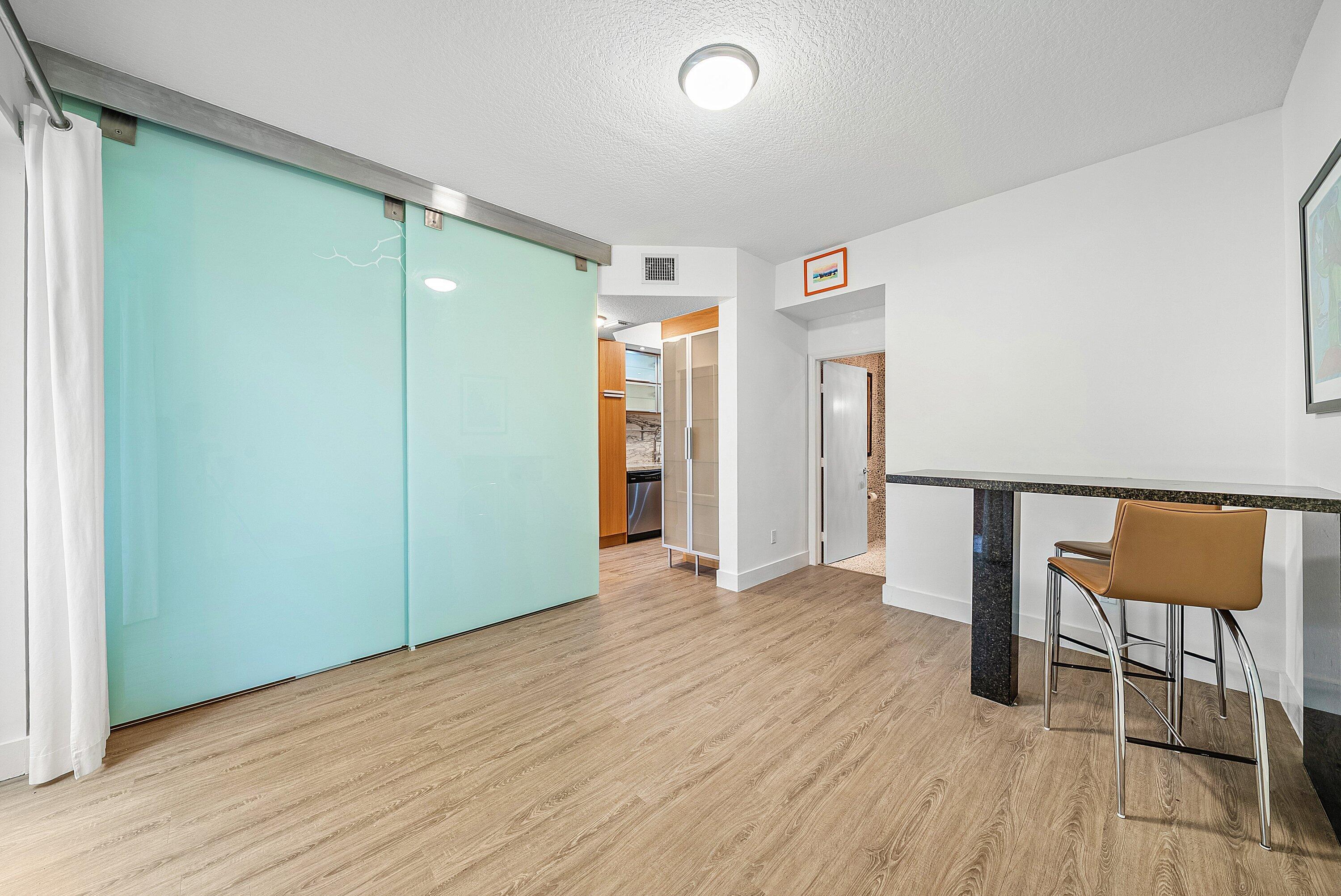 VILLAS AT HARBOR ISLES CONDO - Residential