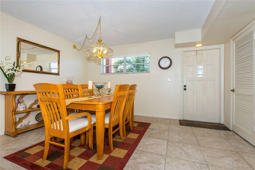 HOLLYBROOK GOLF & TENNIS - Residential