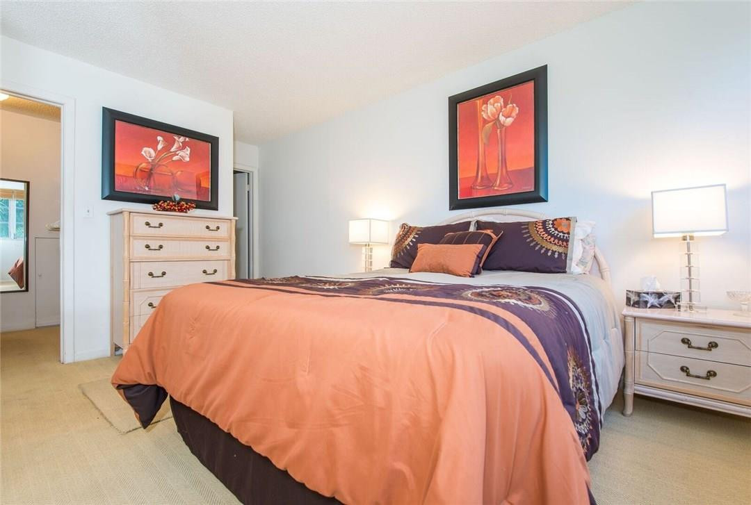 HOLLYBROOK GOLF & TENNIS - Residential