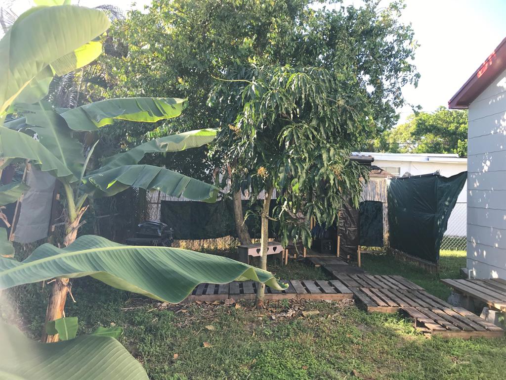 LAKEWOOD GARDENS PL 1 IN - Residential