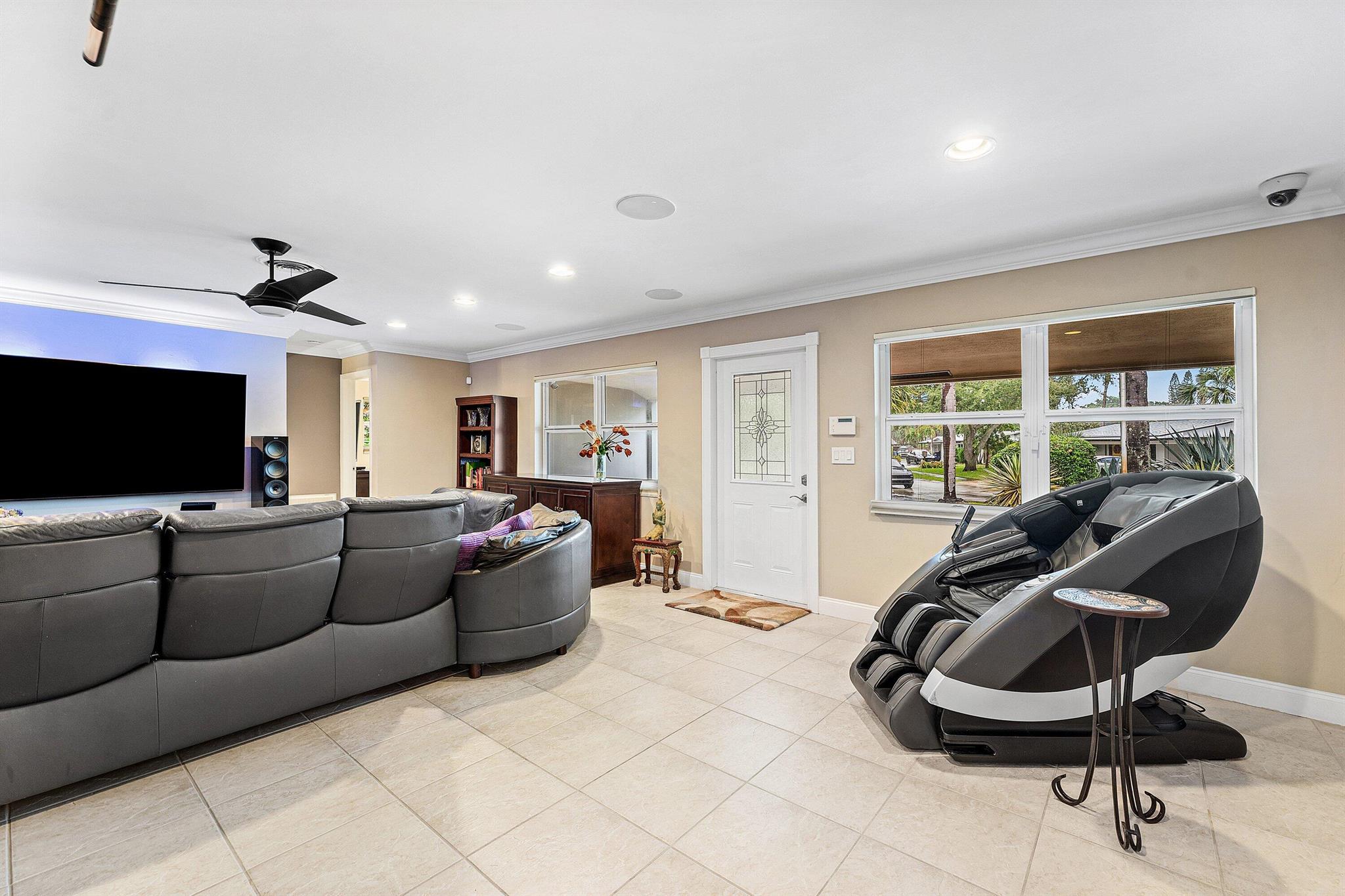 ROYAL PALM ACRES NINTH SE - Residential