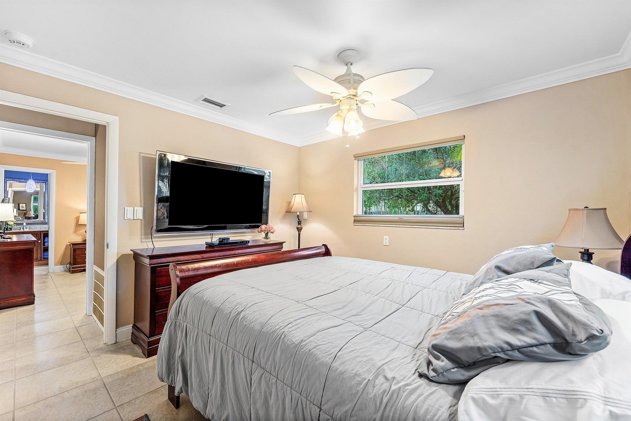 ROYAL PALM ACRES NINTH SE - Residential