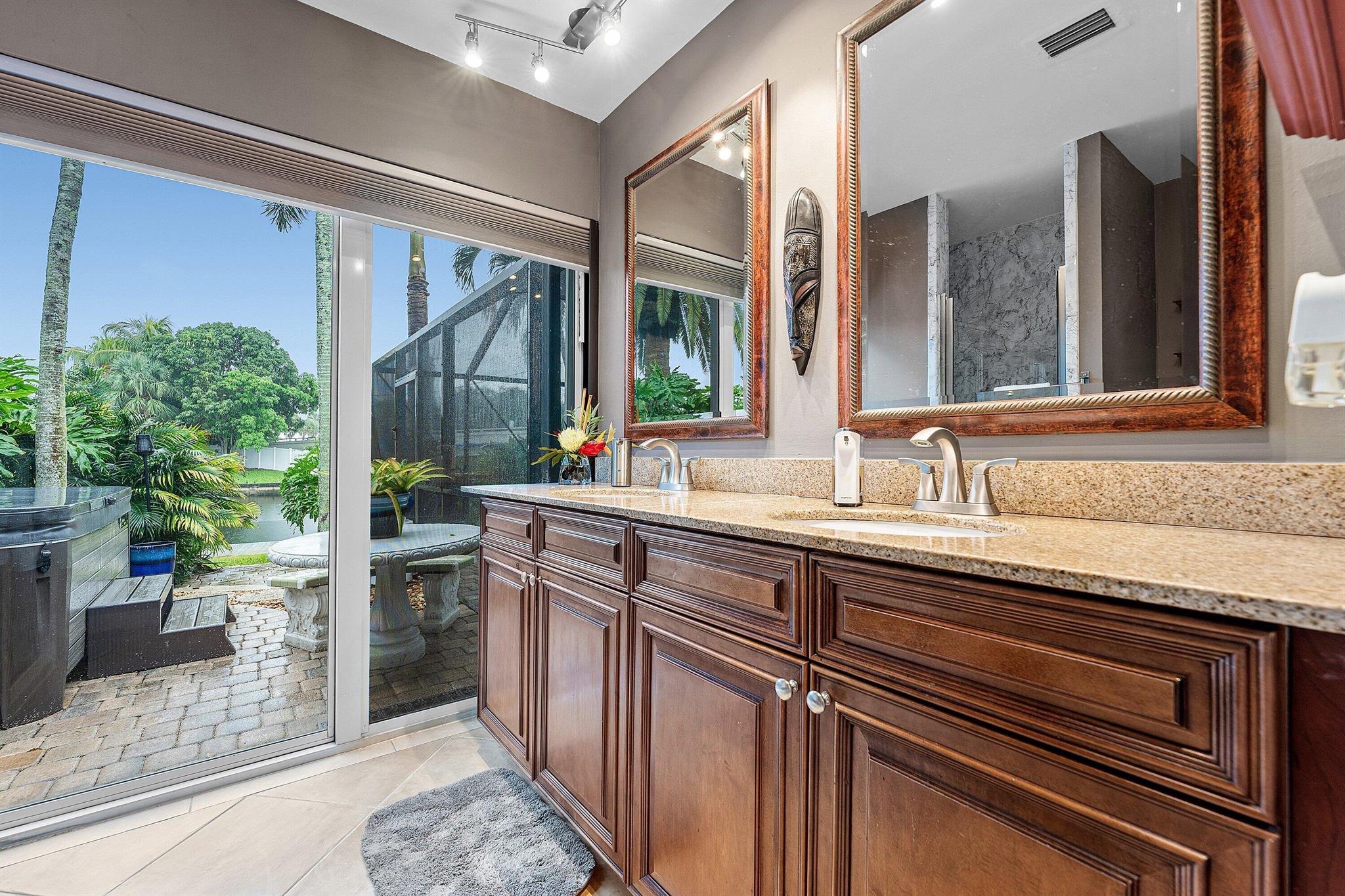 ROYAL PALM ACRES NINTH SE - Residential