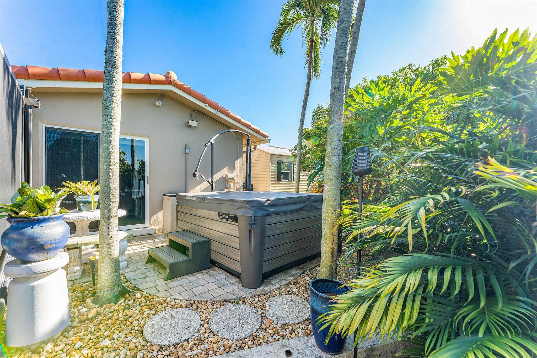 ROYAL PALM ACRES NINTH SE - Residential