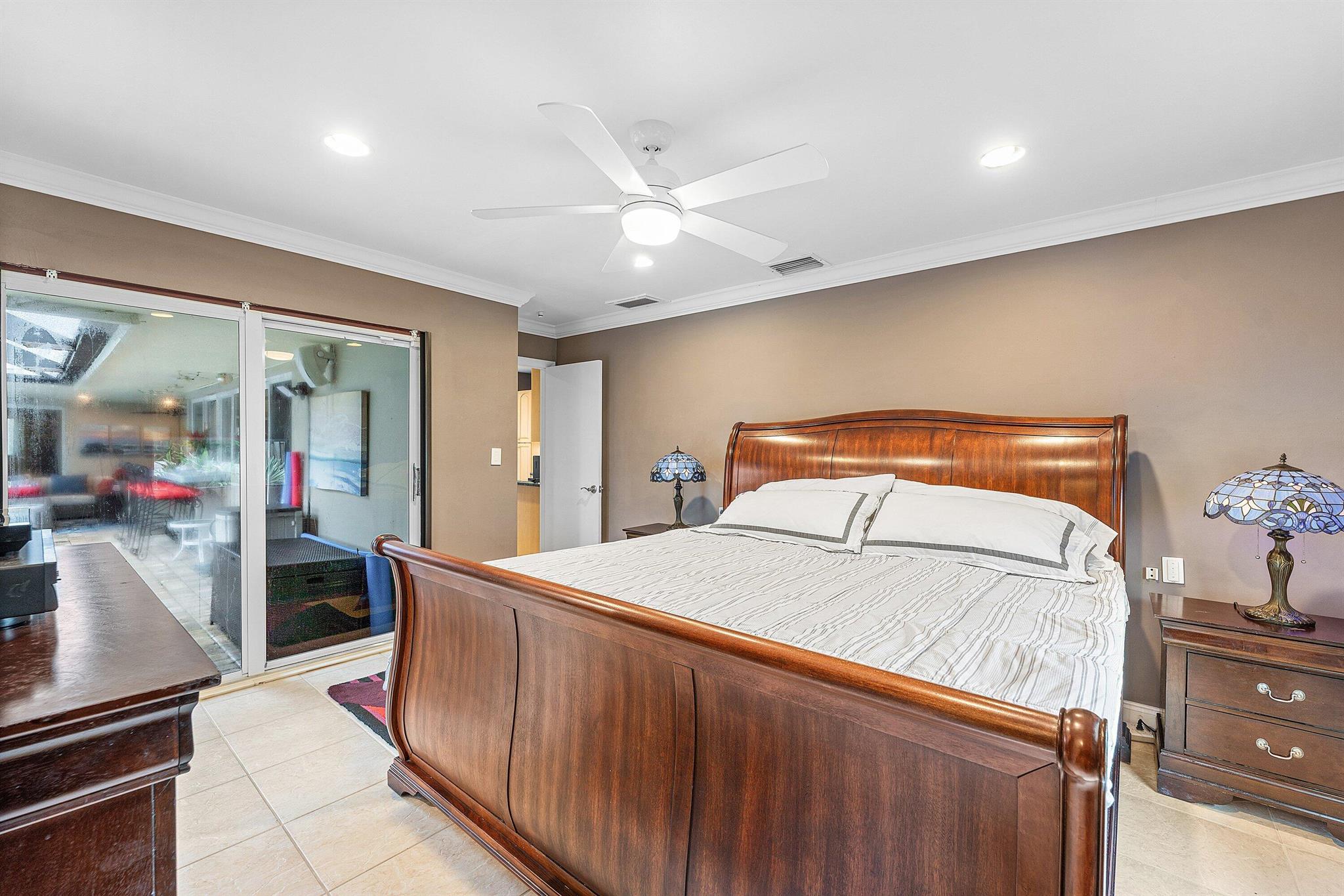 ROYAL PALM ACRES NINTH SE - Residential