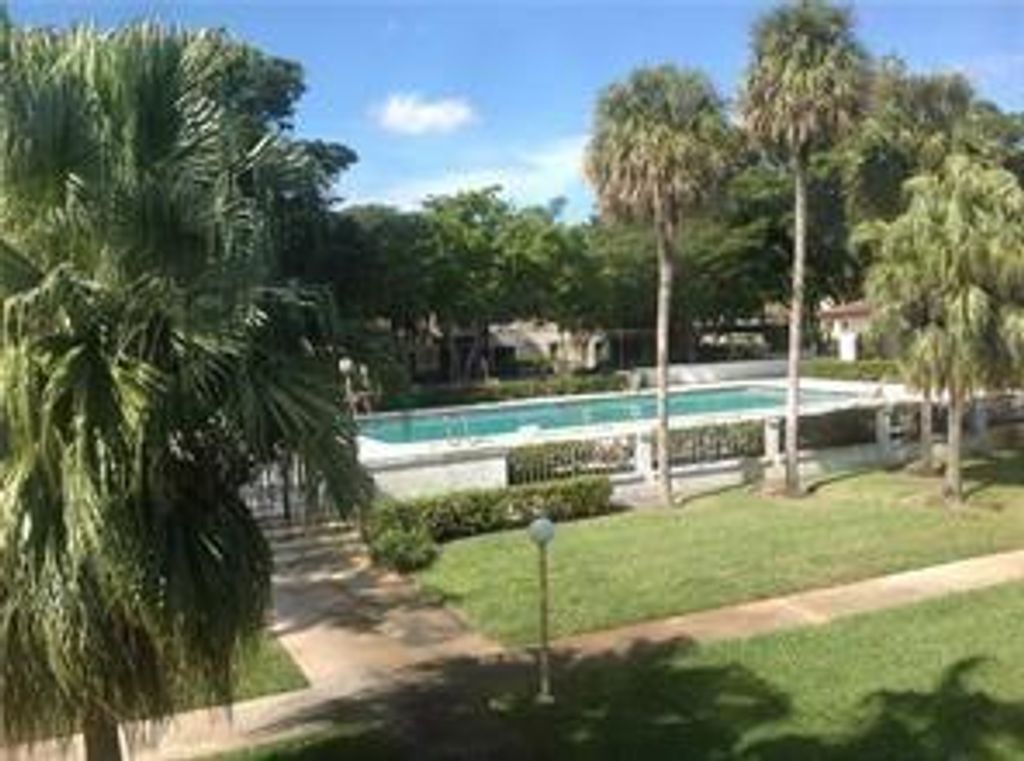 Photo of 2700 Riverside Drive #302-b, Coral Springs, FL 33065 (MLS # B26002128)