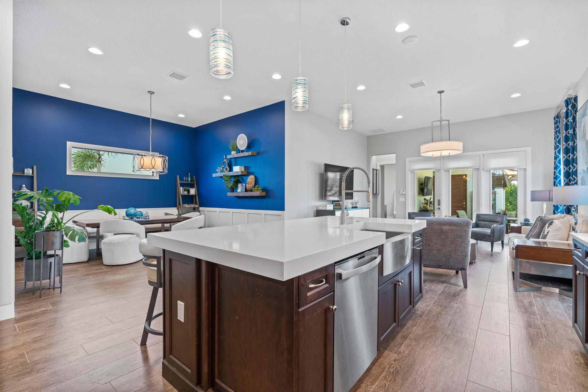 ALTON NEIGHBORHOOD - Residential