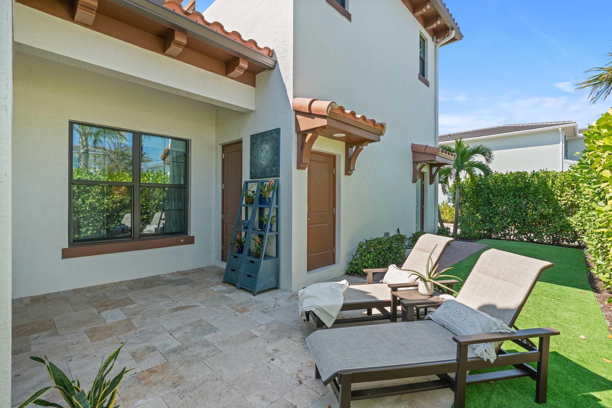 ALTON NEIGHBORHOOD - Residential