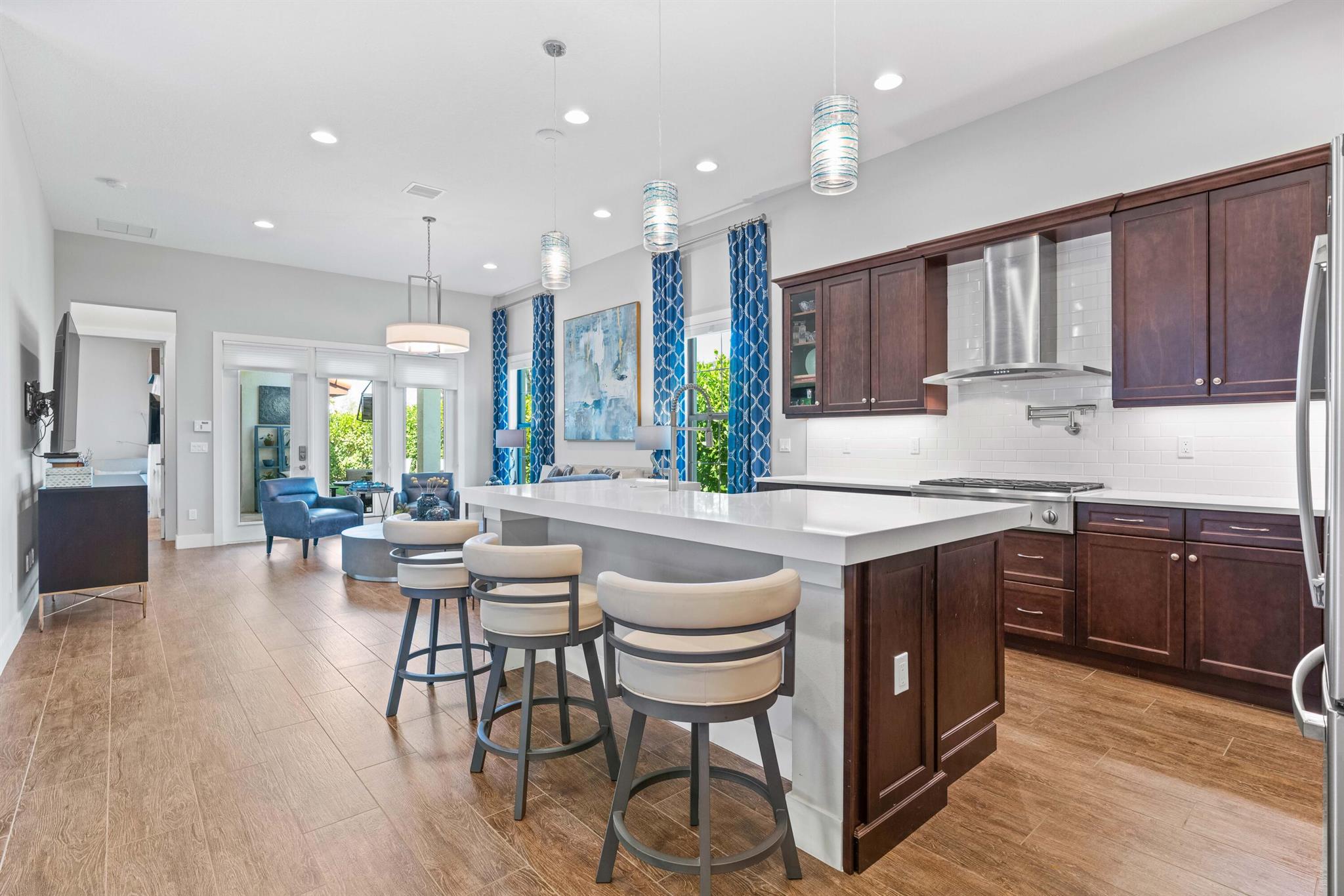 ALTON NEIGHBORHOOD - Residential