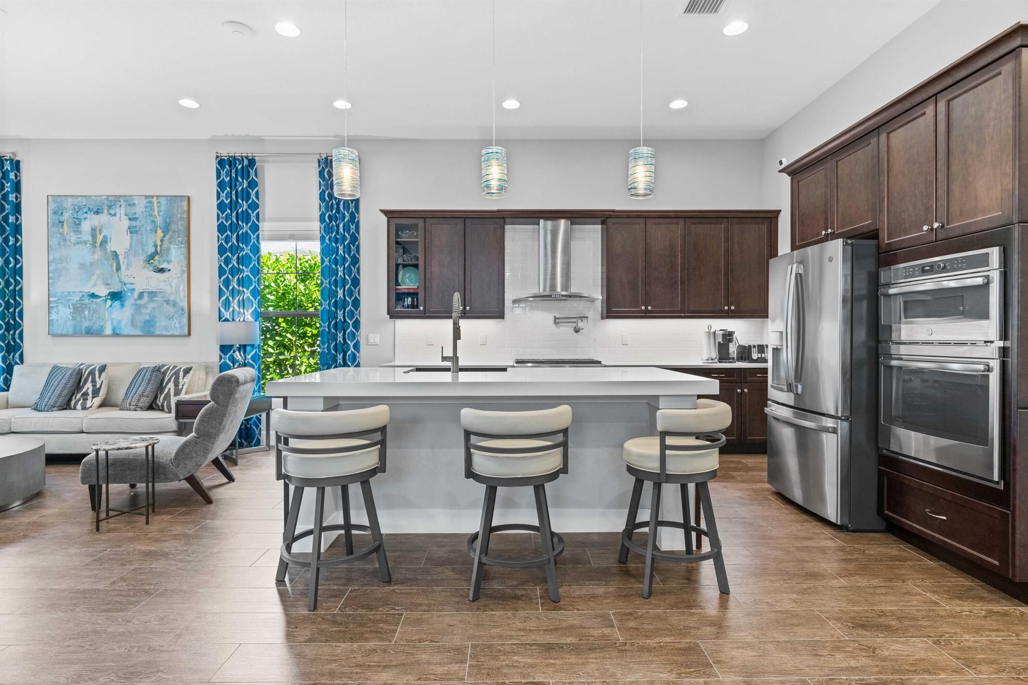 ALTON NEIGHBORHOOD - Residential