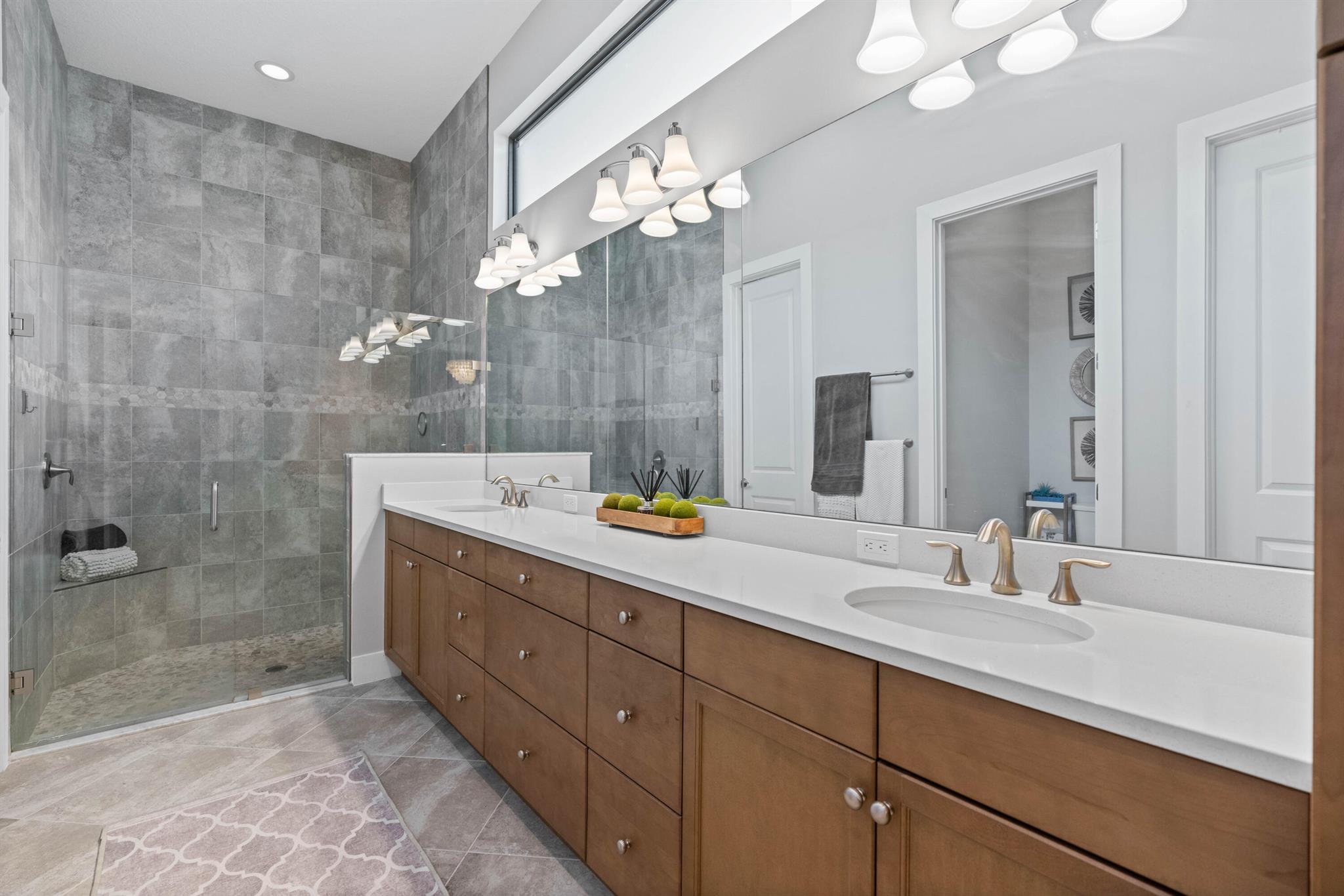 ALTON NEIGHBORHOOD - Residential