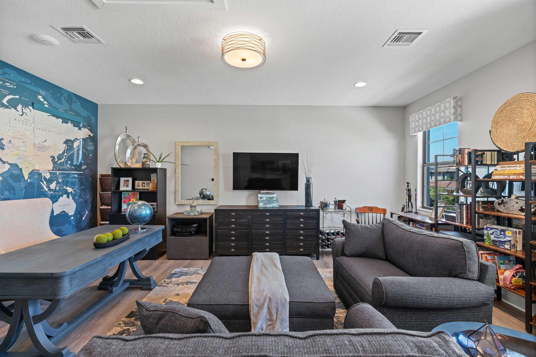 ALTON NEIGHBORHOOD - Residential