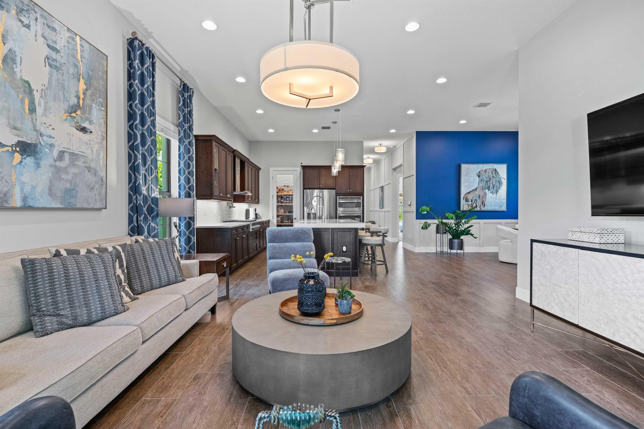 ALTON NEIGHBORHOOD - Residential