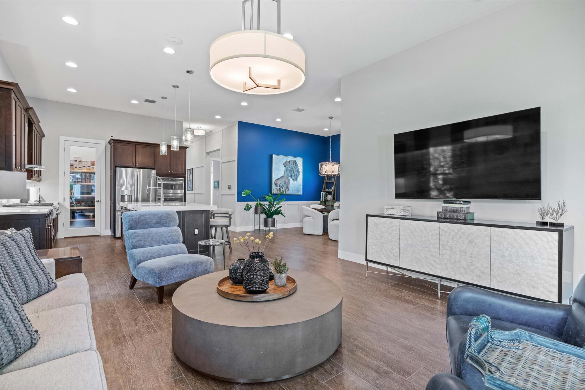 ALTON NEIGHBORHOOD - Residential