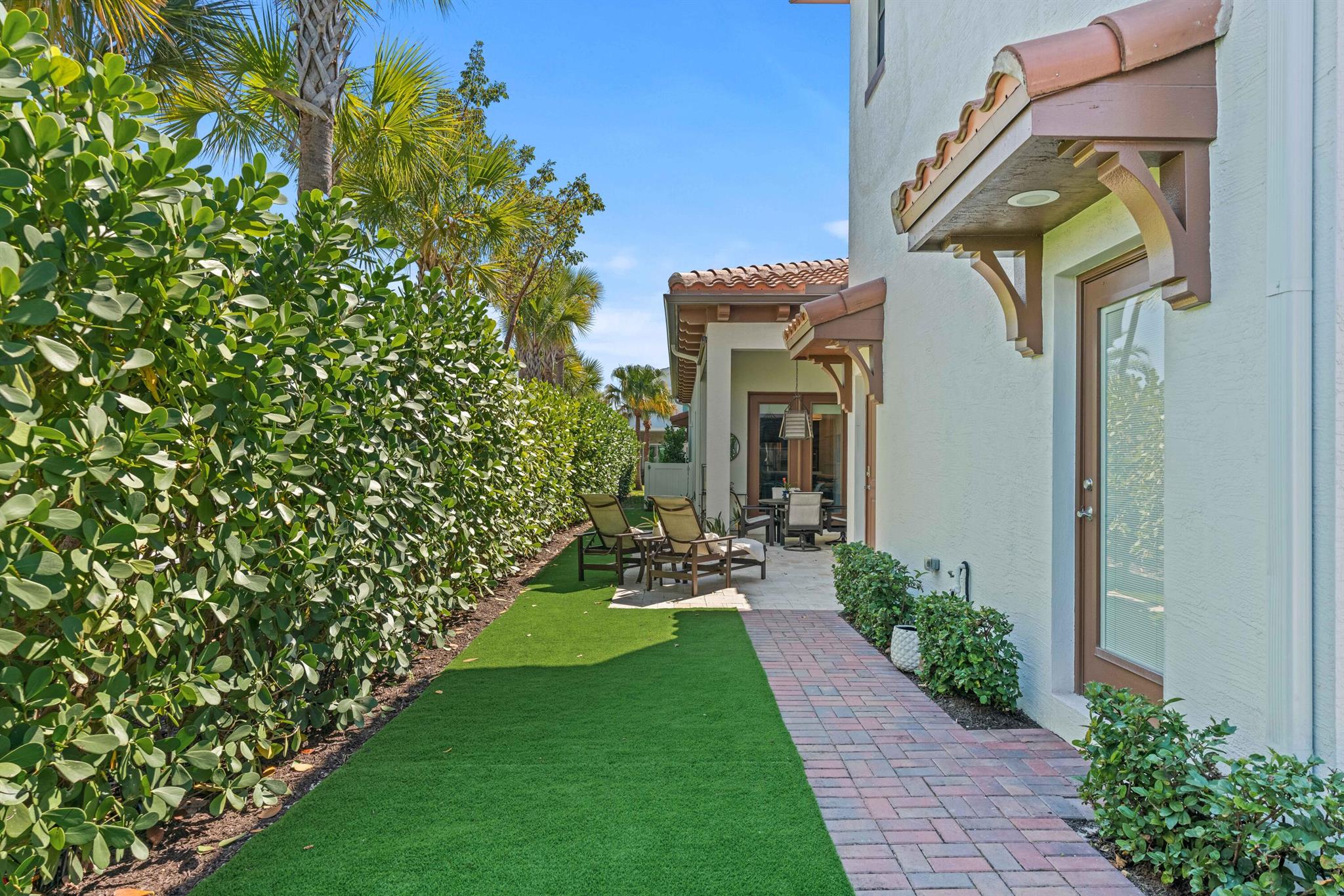 ALTON NEIGHBORHOOD - Residential