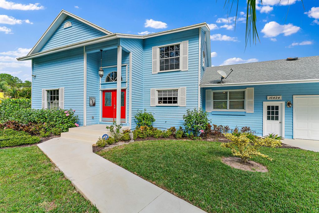 Photo of 16424 121st Terrace N, Jupiter, FL 33478 (MLS # R11117305)