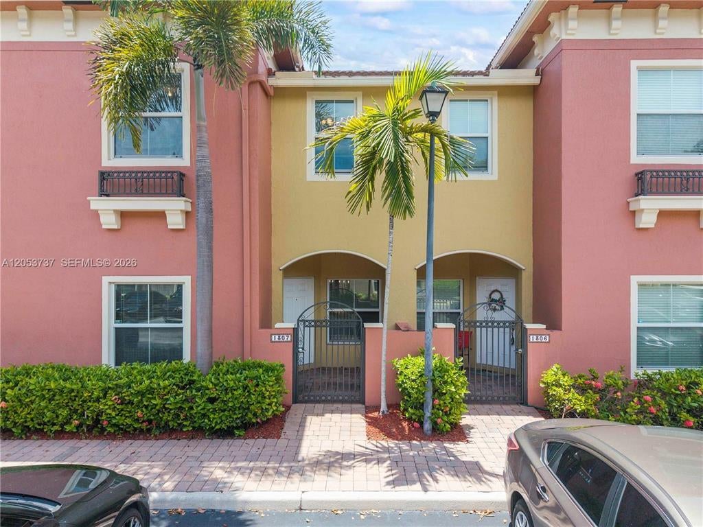 Photo of 2851 W Prospect Road, Fort Lauderdale, FL 33309 (MLS # B26085258)