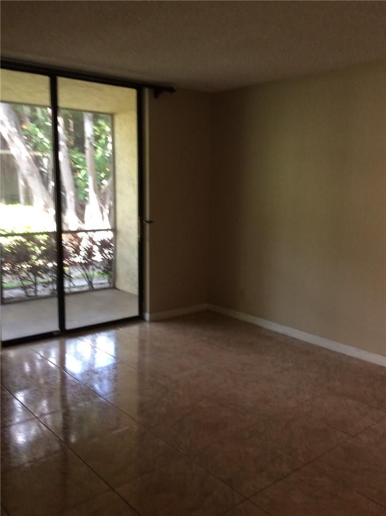 Villas At Meadow Lakes - Residential Lease