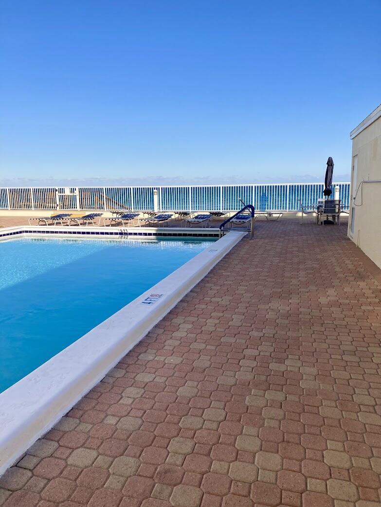 LE CHATEAU ROYAL CONDO - Residential Lease