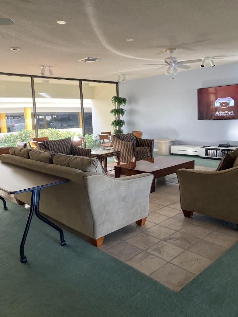 LE CHATEAU ROYAL CONDO - Residential Lease