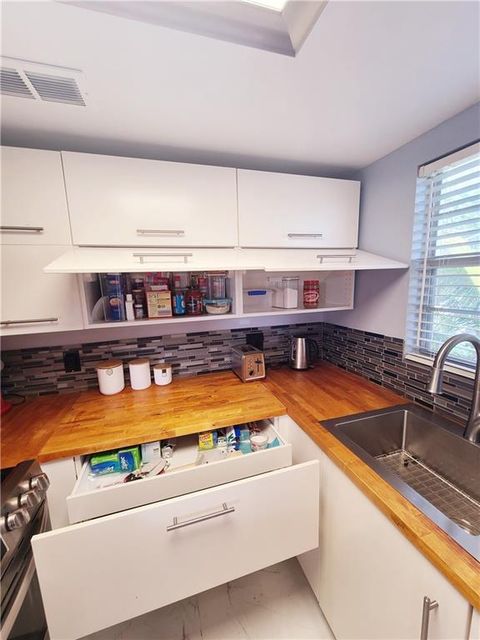 A home in Deerfield Beach