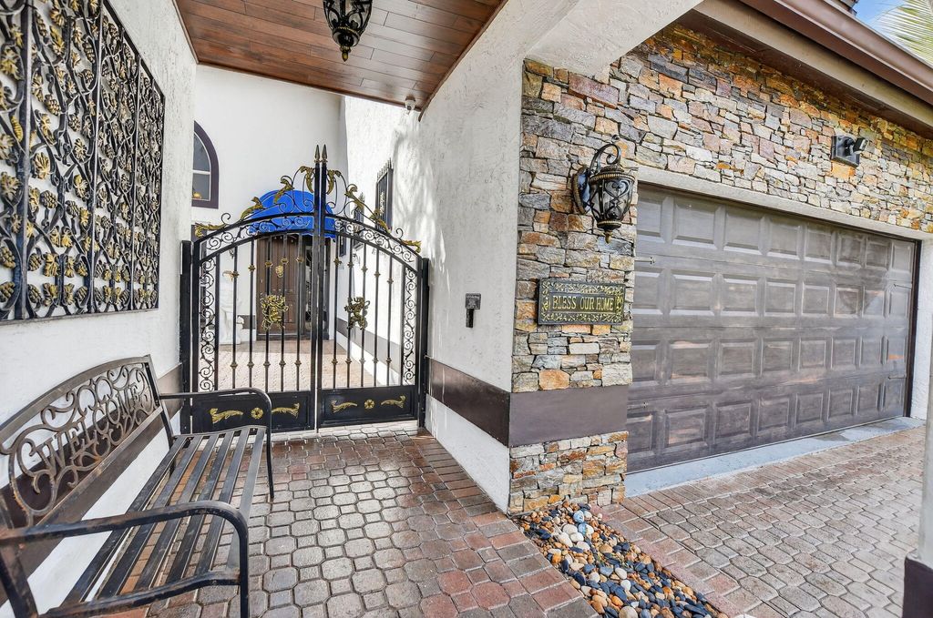 Photo of 11050 Harbour Springs Circle, Boca Raton, FL 33428 (MLS # R11122388)