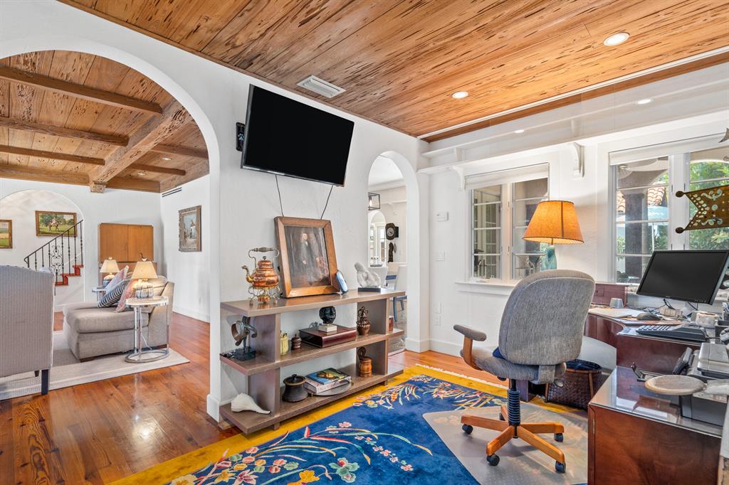 POINCIANA PARK 2ND ADD - Residential