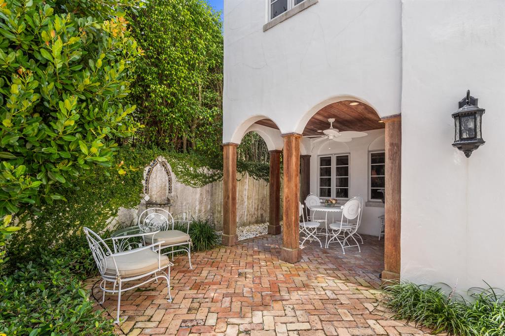 POINCIANA PARK 2ND ADD - Residential