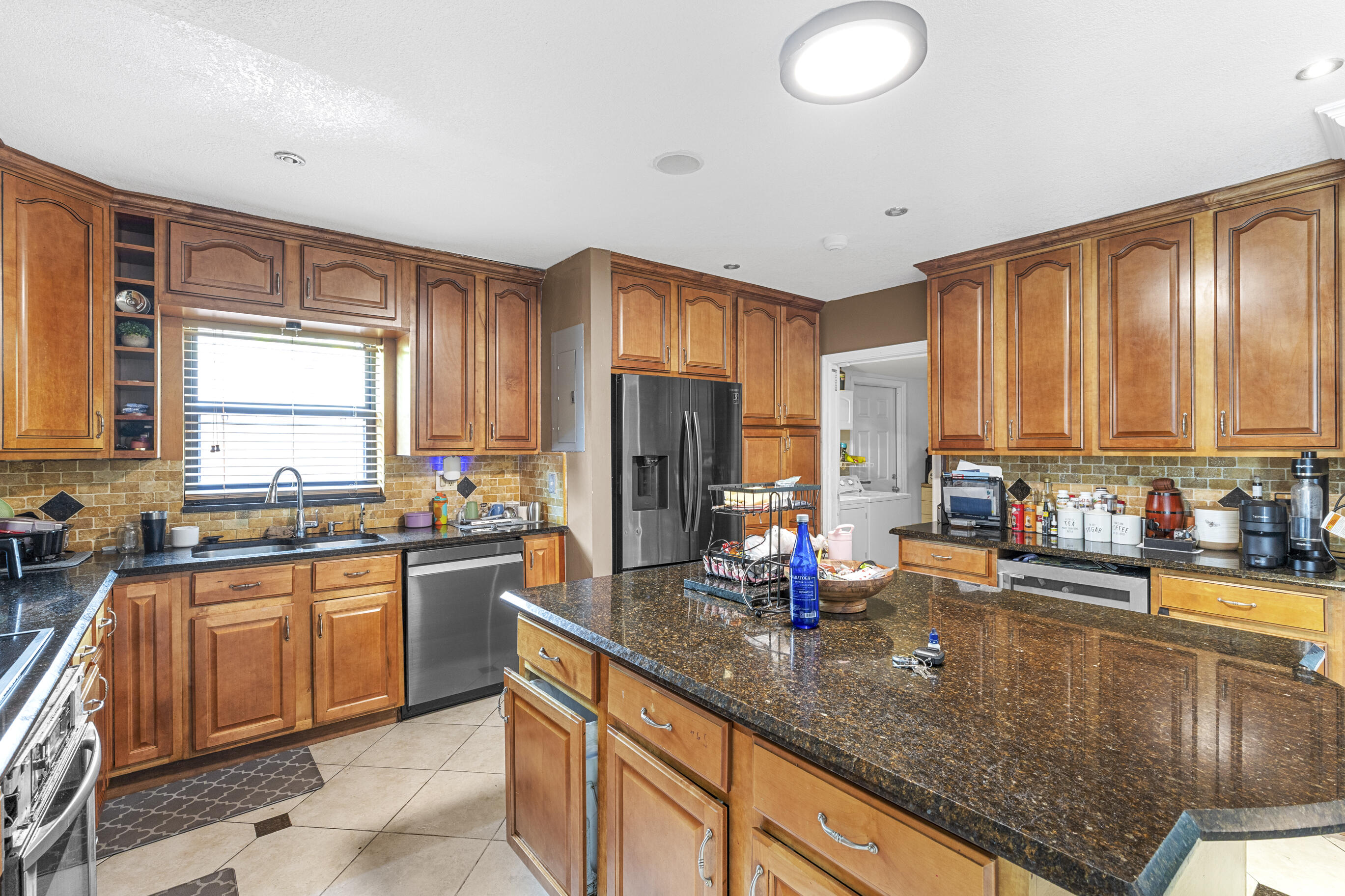 1408 SW 75th Avenue, North Lauderdale, FL, 33068/$501,000 4 1408 SW 75th Avenue