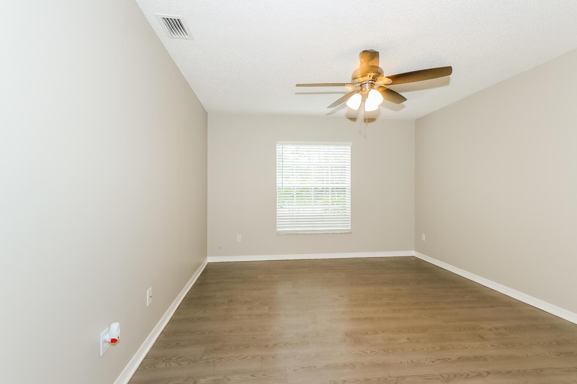 PORT ST LUCIE SECTION 19 - Residential Lease