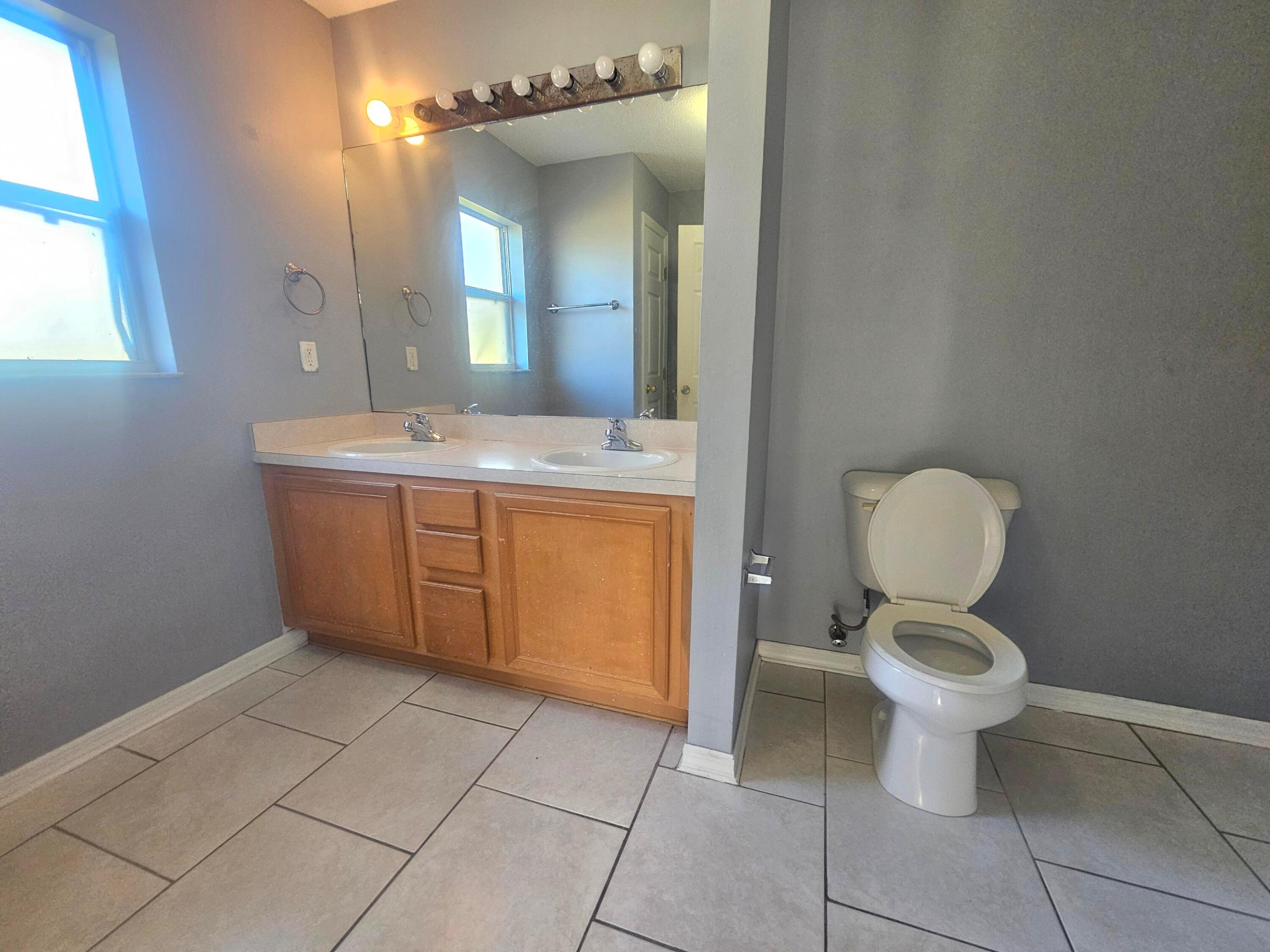 PORT ST LUCIE SECTION 9 - Residential Lease