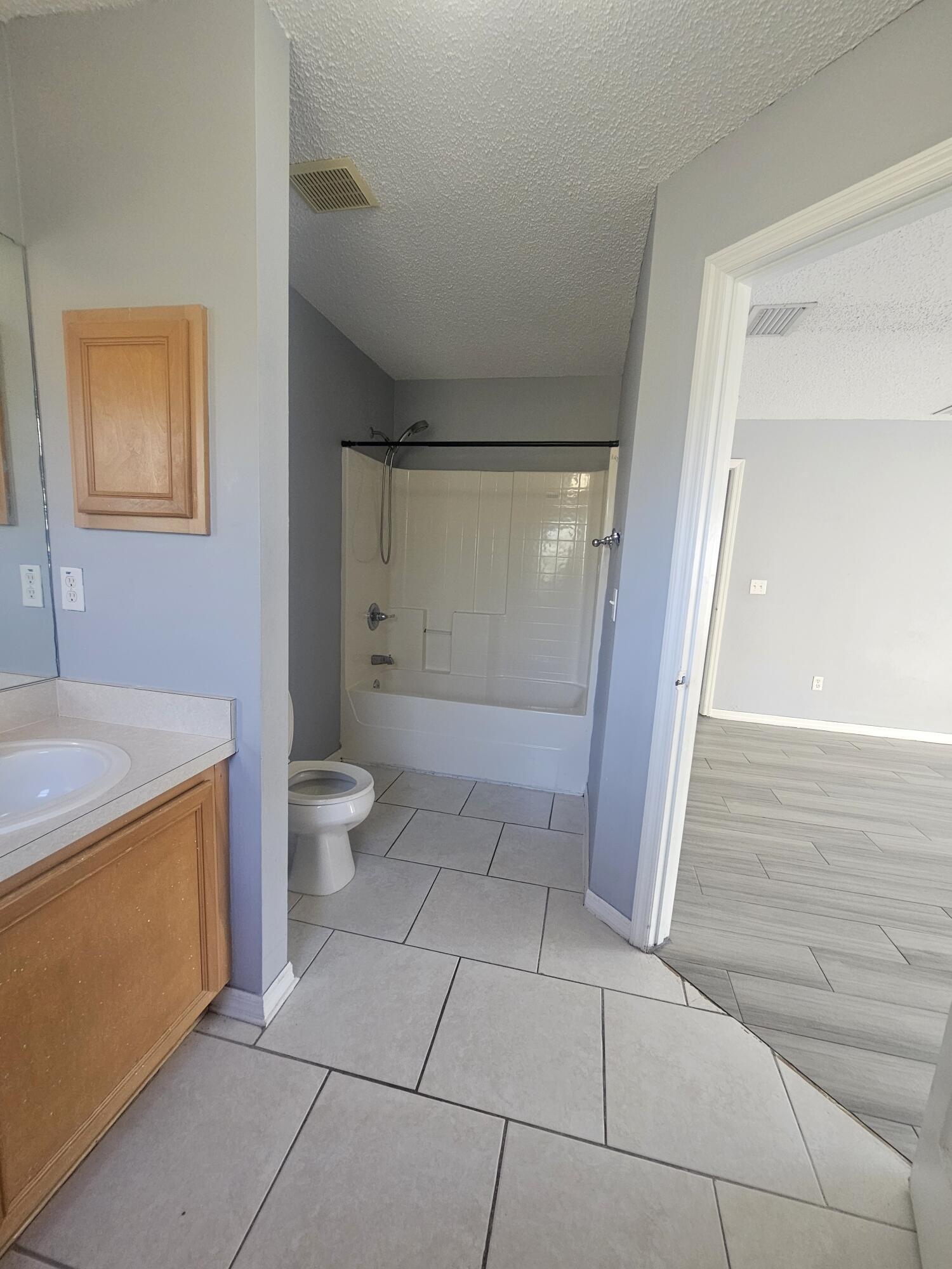 PORT ST LUCIE SECTION 9 - Residential Lease
