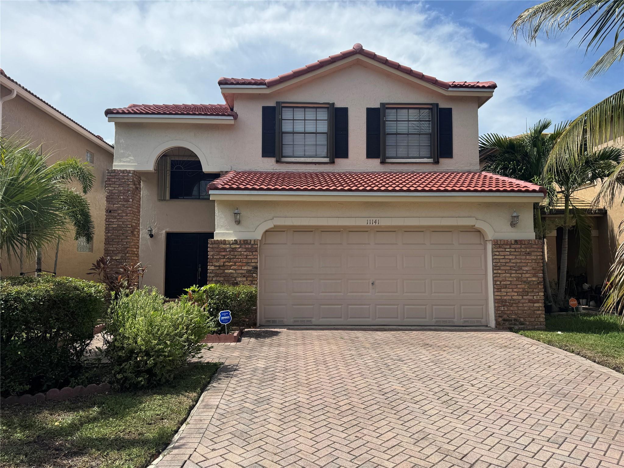 Coral Spring home for sale. 3 bedrooms with extra office/loft space and 2.5 bathrooms. (all bedroom on 2nd floor).
living room, family room, and dinning room on 1st floor. Kitchen located coroner side. Two car garage. tile throughout on 1st floor, carpet on 2nd floor. According window shutters. New roof 2023, Newer A/C install 2022, new water heater (2025). Home located at community with low month maintained fee. 5 min to hwy, walking distance to school. Seller relocated to other state and need longer time for closing. Easy to show.
