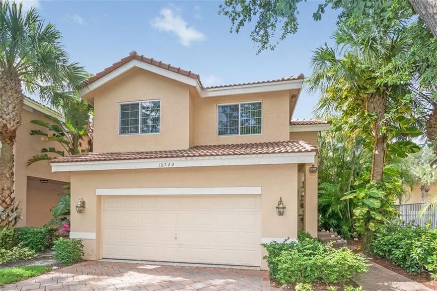 Village Gate Lakefront Home features 4 bedrooms, 2.5 bathrooms, 2 car garage, open kitchen, family room, living room dining room combo, open patio, great backyard with lake view. Kitchen has granite countertops, full granite backsplash & stainless steel appliances. Large neutral tile on the first floor & laminate flooring on the stairs & throughout the second floor & all bedrooms. Master bedroom has great lake views & two large walk-in closets.  Community pool and play area. Impressive home do not miss.