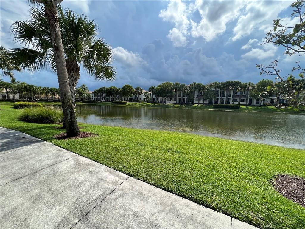 Paloma Lakes 176-171 B - Residential Lease