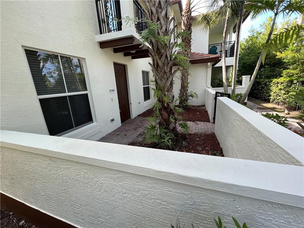 Paloma Lakes 176-171 B - Residential Lease