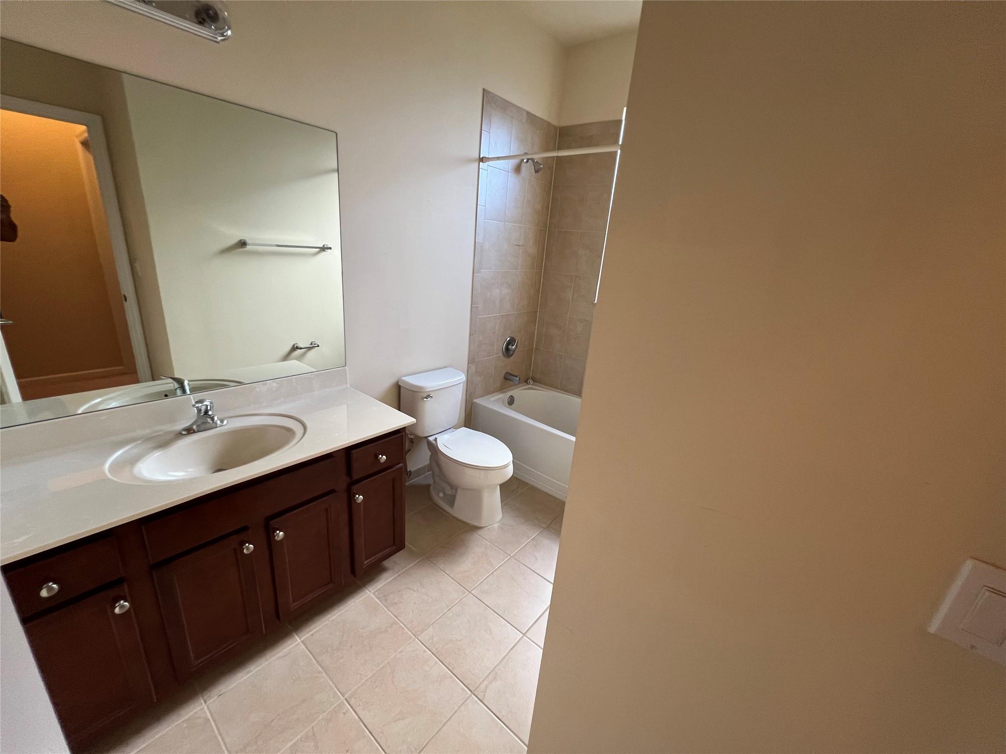 Paloma Lakes 176-171 B - Residential Lease