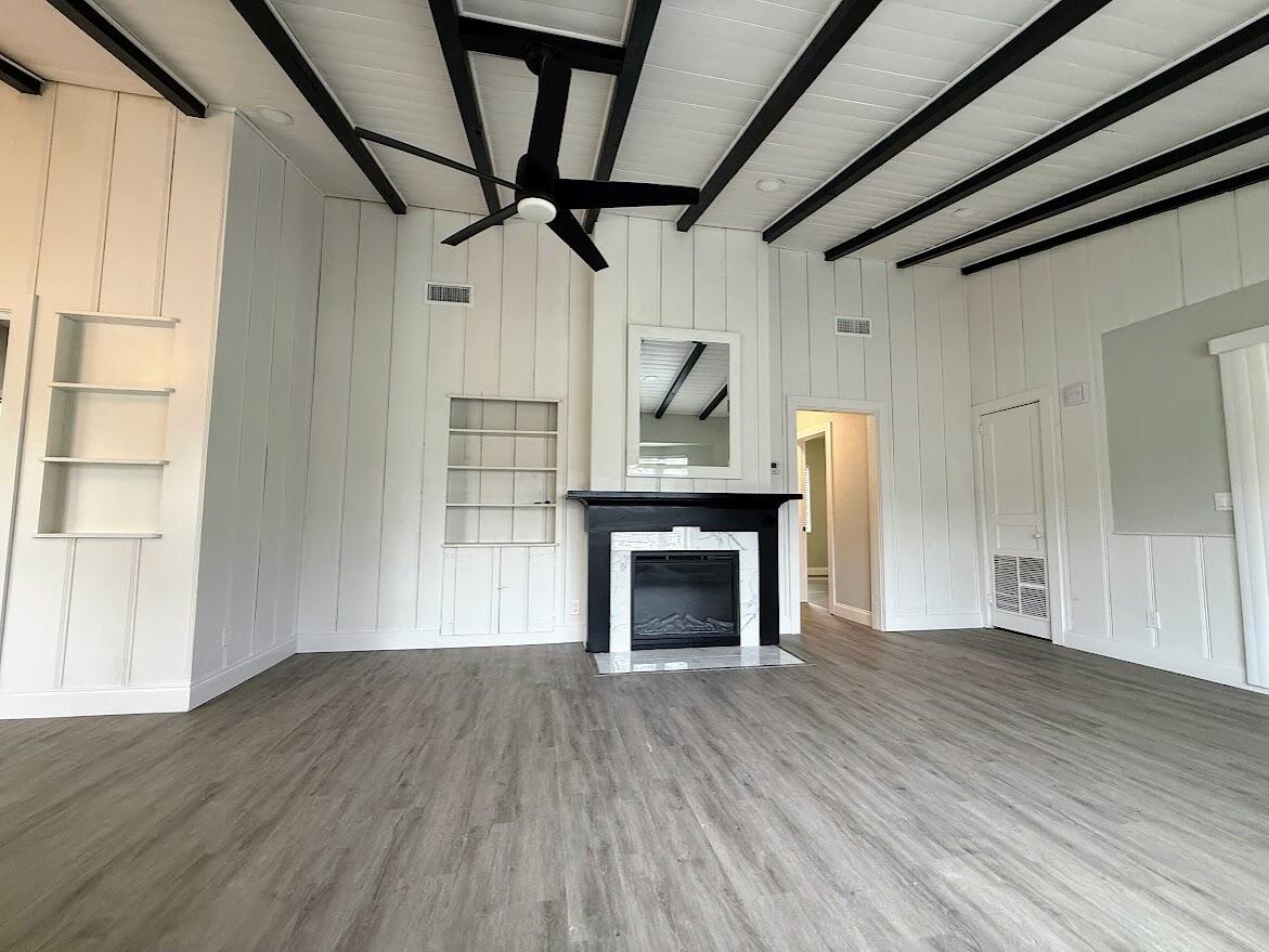 1010 Mayflower Road