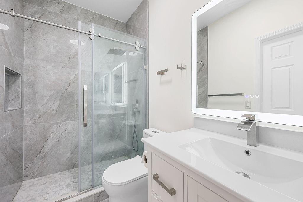 Paragon Centre 162-35 B - Residential Lease