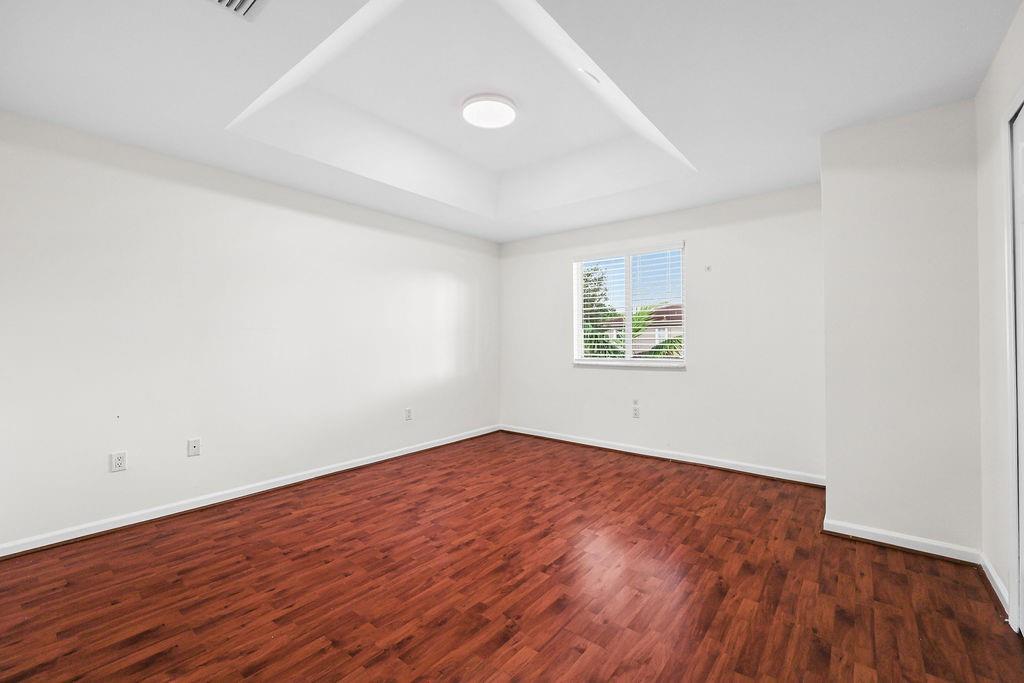 Paragon Centre 162-35 B - Residential Lease