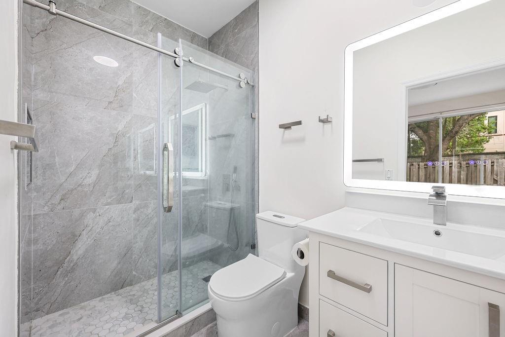 Paragon Centre 162-35 B - Residential Lease