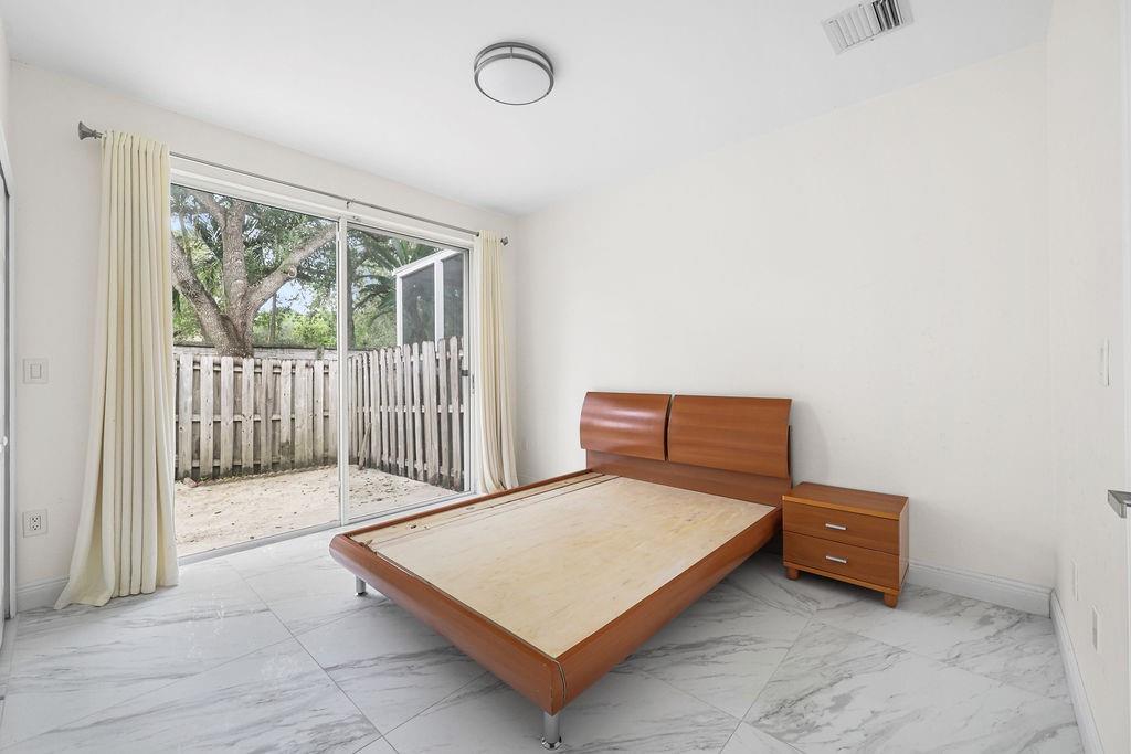 Paragon Centre 162-35 B - Residential Lease