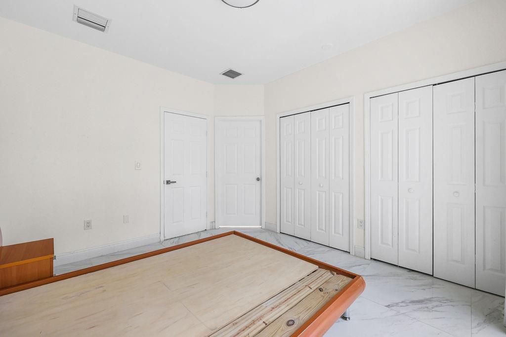 Paragon Centre 162-35 B - Residential Lease