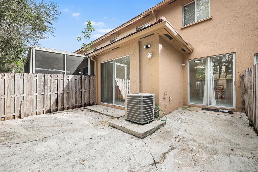 Paragon Centre 162-35 B - Residential Lease