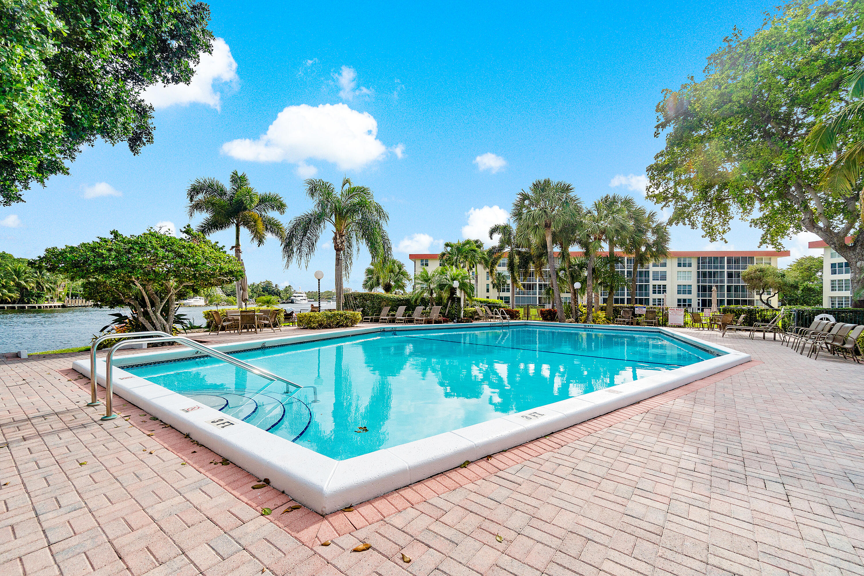 NO 3 PALM-AIRE AT CORAL KEY - Residential