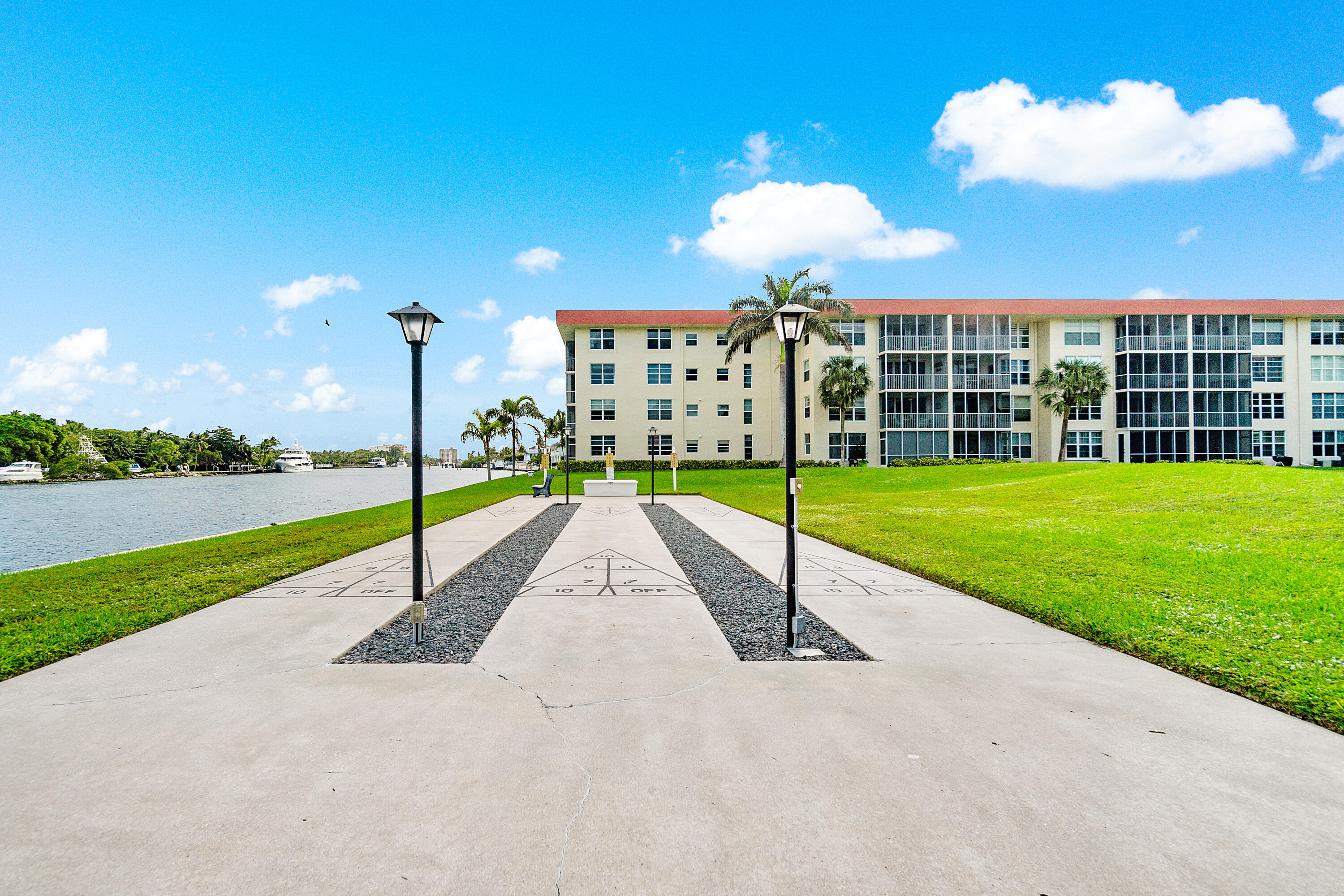NO 3 PALM-AIRE AT CORAL KEY - Residential