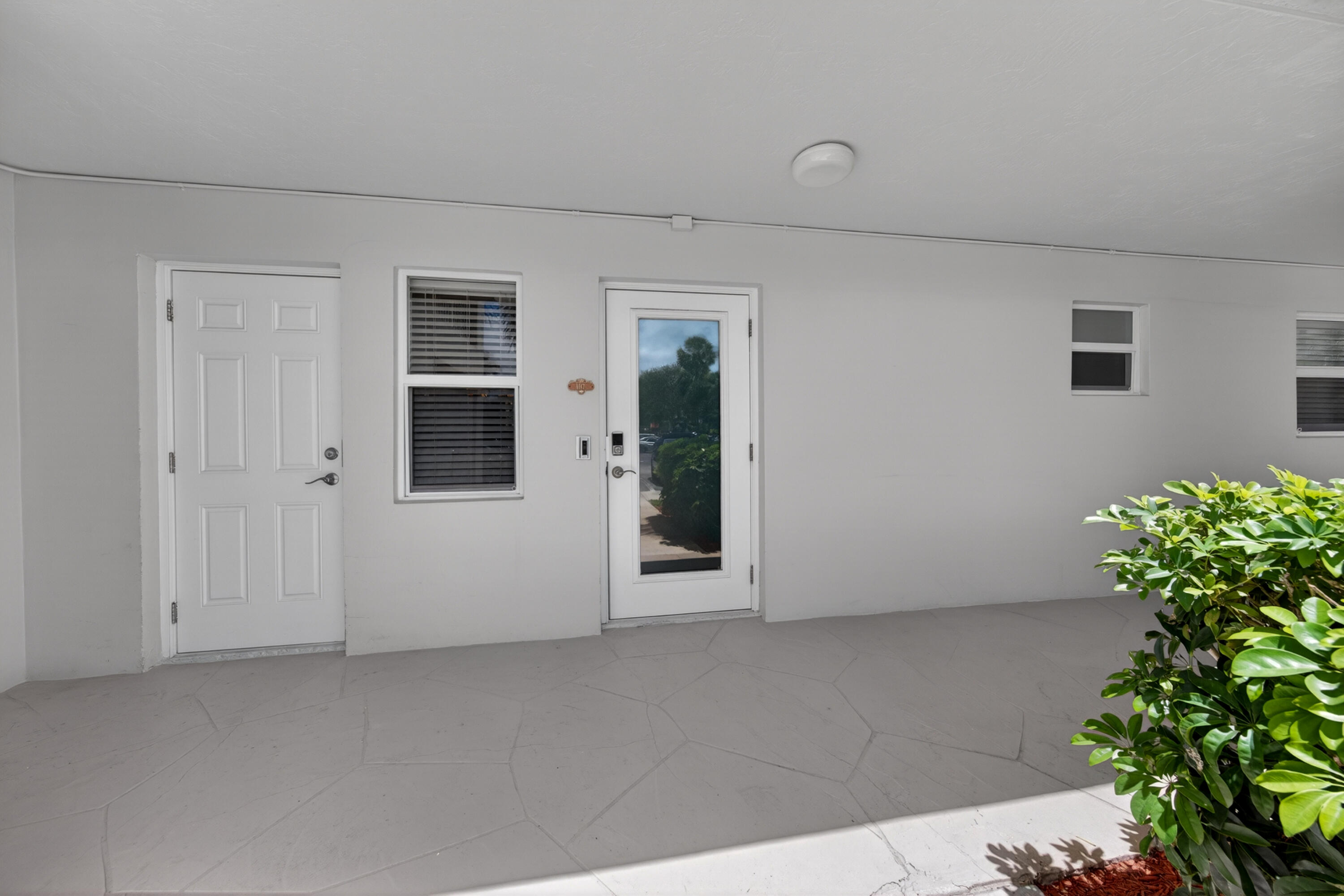 NO 3 PALM-AIRE AT CORAL KEY - Residential