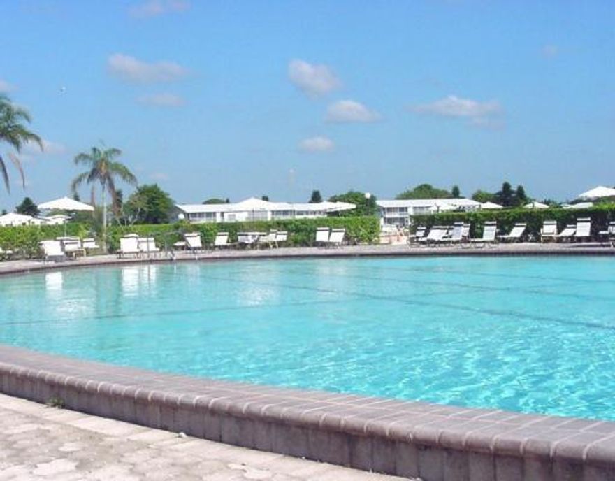 THIS CONDO IS CHARMING AND WELL TAKEN CARE OF. CARPET, ENCLOSED PATIO, RENTABLE, NEAR THE WEST GATE AND CAMDEN POOL.  24 HOUR SECURITY, GATED COMMUNITY, TENNIS, BOCHE, SAUNA, STATE OF THE ART FITNESS CENTER, ACTIVE CLUBHOUSE WITH LIVE ENTERTAINMENT. $500.00 SELLING BONUS TO SELLING AGENT OUTSIDE MASTERS REAL ESTATE, INC.